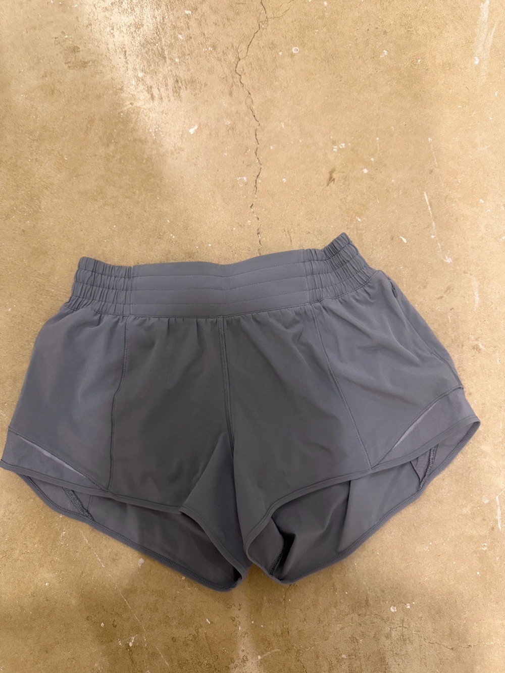 Lululemon Hotty Hot High-Rise HR Short 2.5” *Lined